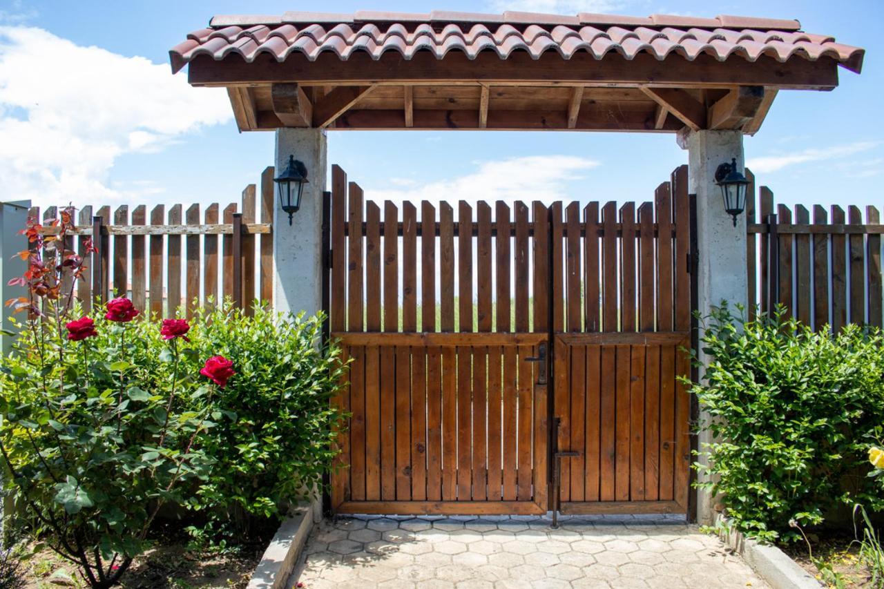 Vis Velika Bed and Breakfast Buitenkant foto